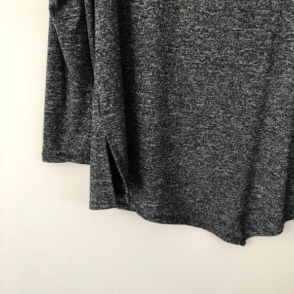 ⭐️ 2/$20 ⭐RW&CO. Oversize Asymmetric Gray Shirt Long Sleeve - Picture 3 of 6
